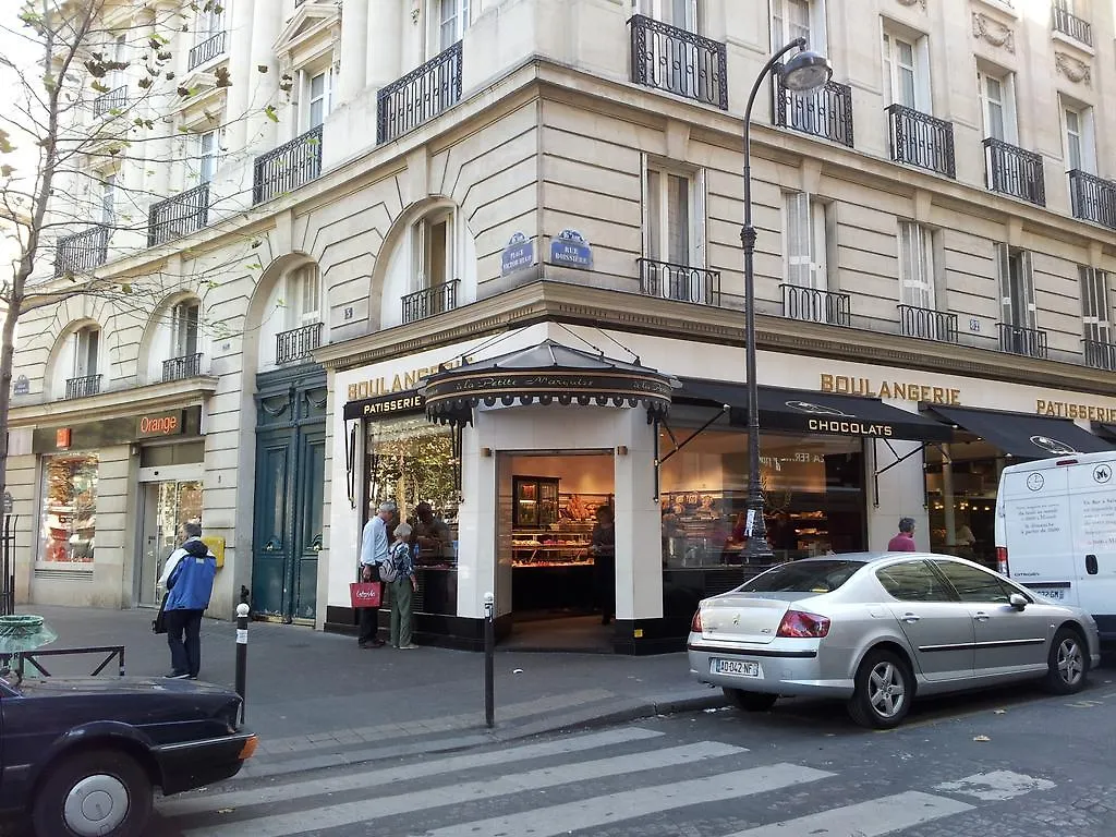 Apartment Place Victor Hugo Paris